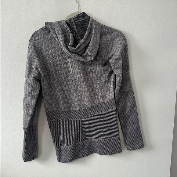 RBX Gray Seamless Active Hoodie‎ - Picture 4 of 4